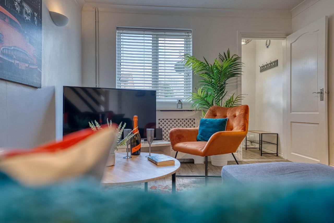 Capri 13 Sa: Contemporary Stay Near Loughborough University Exterior photo
