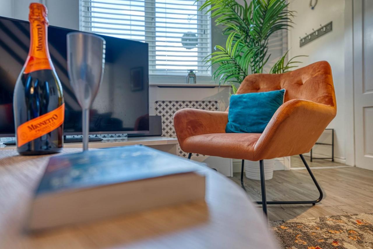 Capri 13 Sa: Contemporary Stay Near Loughborough University Exterior photo