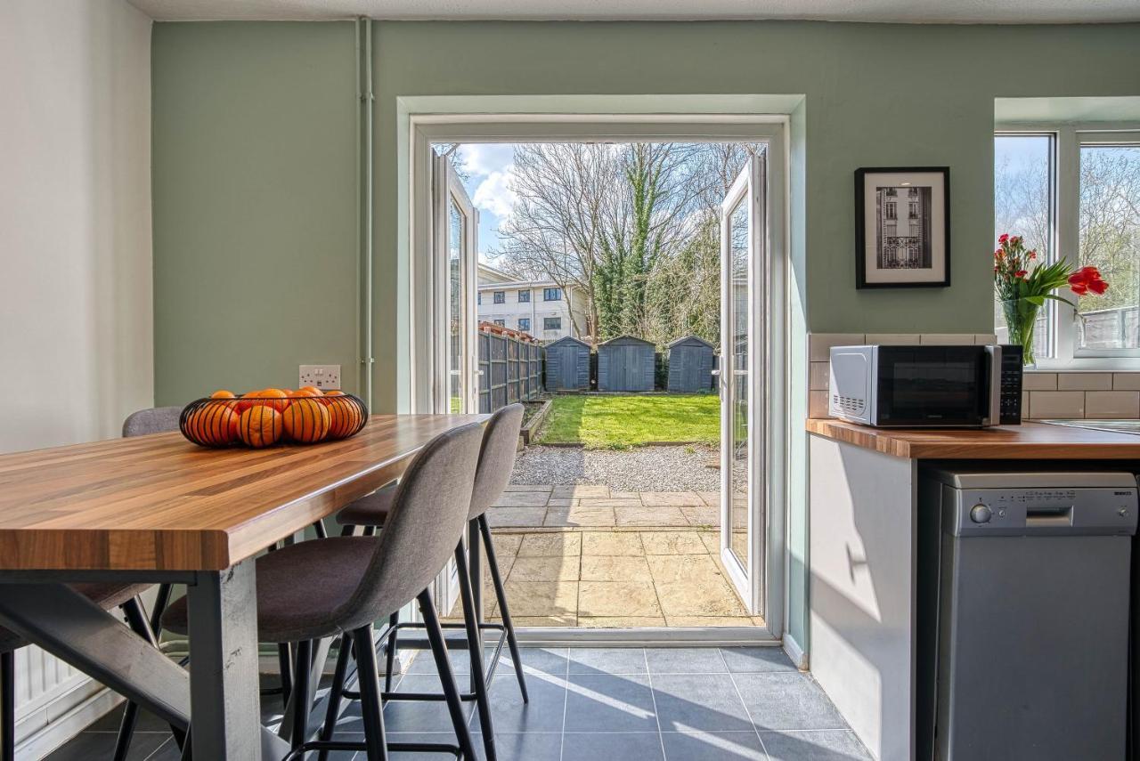 Capri 13 Sa: Contemporary Stay Near Loughborough University Exterior photo